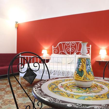 B&B Maia House Santo Stefano di Camastra Exterior photo