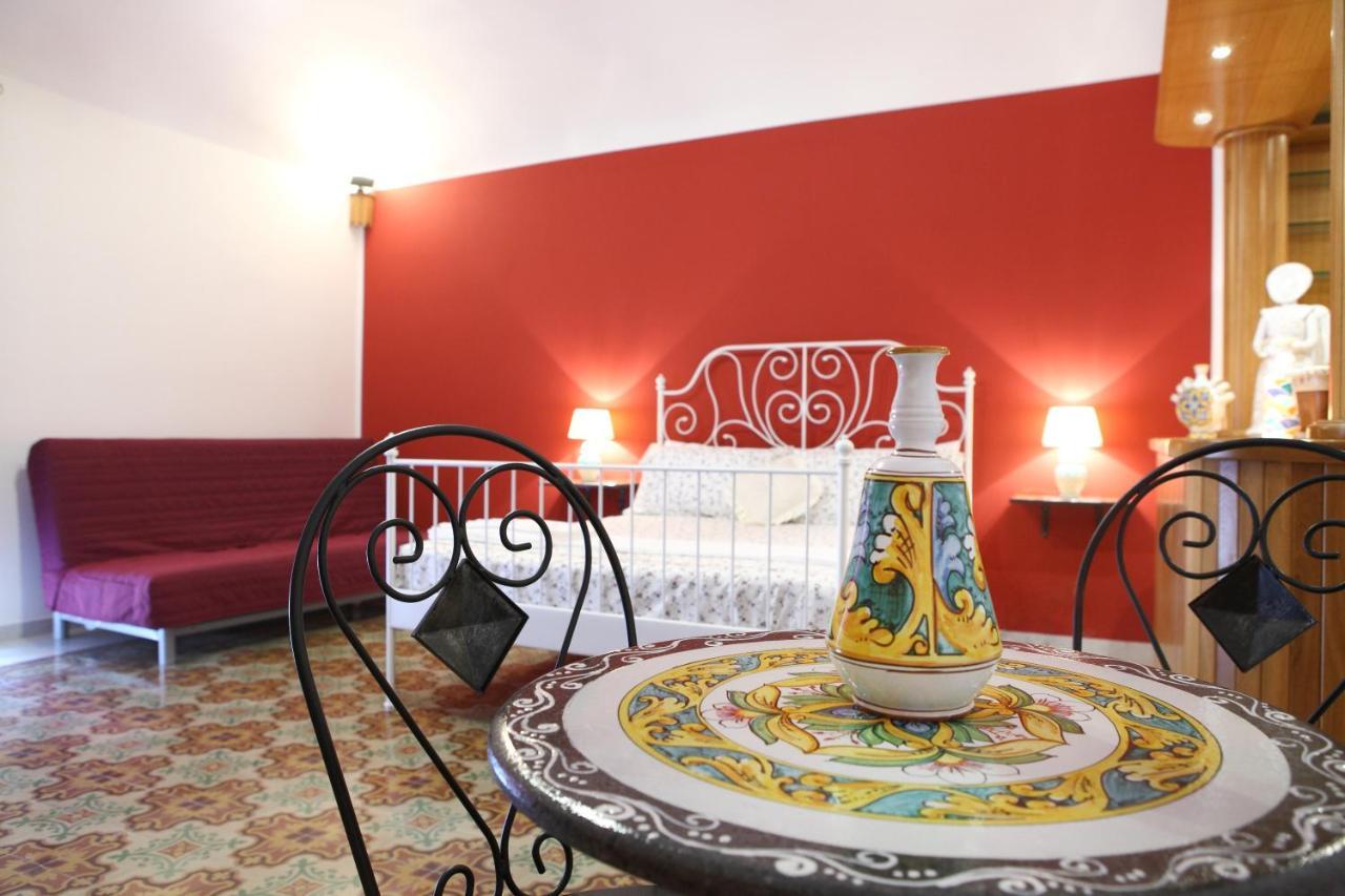 B&B Maia House Santo Stefano di Camastra Exterior photo
